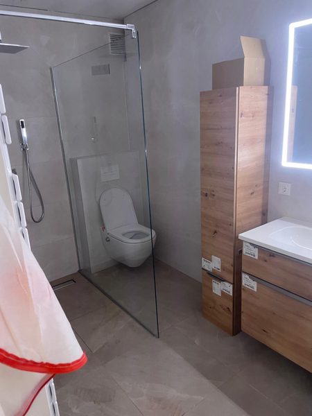 Badsanierung & Sanitärinstallationen