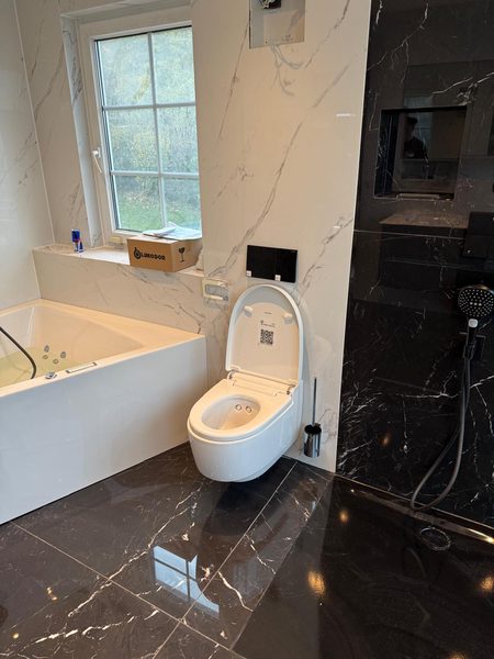 Badsanierung & Sanitärinstallationen